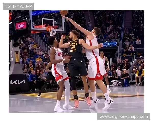 卡佩拉＋亚当斯双塔合围！二次进攻打爆雄鹿，联盟新宠究竟为何如此强势？